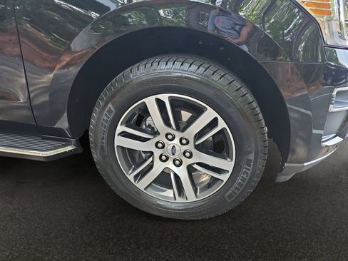 Used 2022 Ford Expedition Max Limited RWD image 41