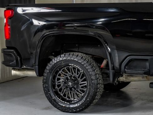 Used 2022 Chevrolet Silverado 3500 High Country w/ Z71 Off-Road Package image 7