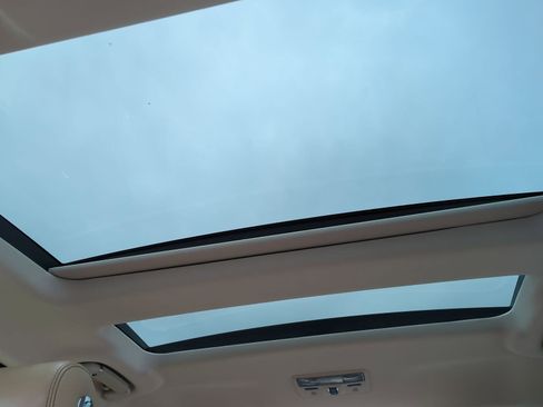 Used 2019 Jaguar XJ R-Sport AWD/4WD image 27