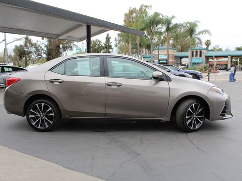 Used 2018 Toyota Corolla SE w/ Carpet Mat Package (TMS) image 6