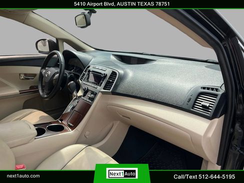 Used 2010 Toyota Venza FWD image 22