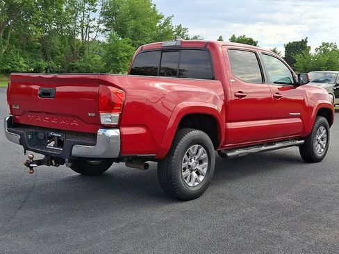 Used 2017 Toyota Tacoma SR5 w/ Tow Package AWD/4WD image 9