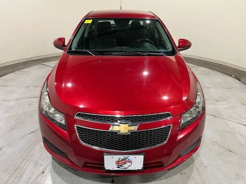 Used 2014 Chevrolet Cruze LT w/ Technology Package image 4