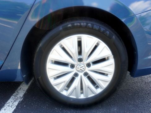 Used 2019 Volkswagen Jetta S w/ Driver Assistance Package image 29