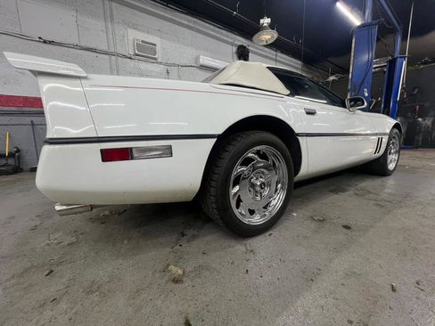 Used 1989 Chevrolet Corvette Convertible image 6