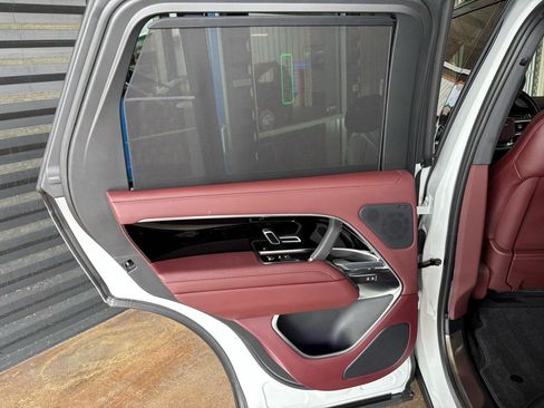 Used 2023 Land Rover Range Rover SE image 32