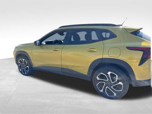 Used 2024 Chevrolet Trax RS w/ Driver Confidence Package image 27