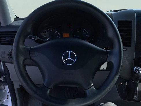 Used 2015 Mercedes-Benz Sprinter 2500 w/ Driver Comfort Package image 5