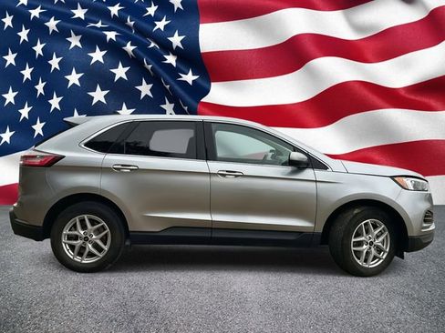 Used 2023 Ford Edge SEL image 5