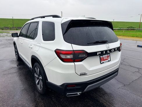 Used 2023 Honda Pilot Elite image 13