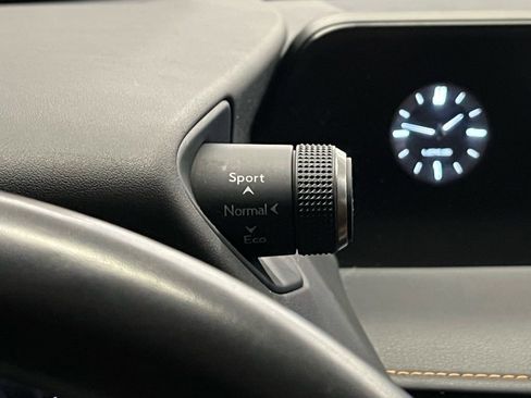 Used 2022 Lexus UX 250h 250h Base w/ Accessory Package (Z1) image 27