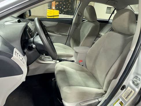 Used 2012 Toyota Corolla LE FWD image 14
