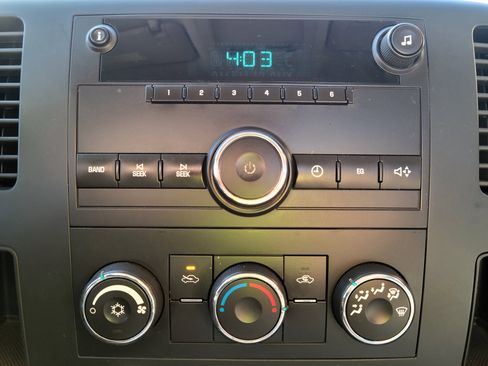 Used 2011 Chevrolet Silverado 2500 W/T image 11