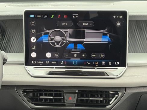 New 2026 Volkswagen Tiguan SE AWD/4WD image 23