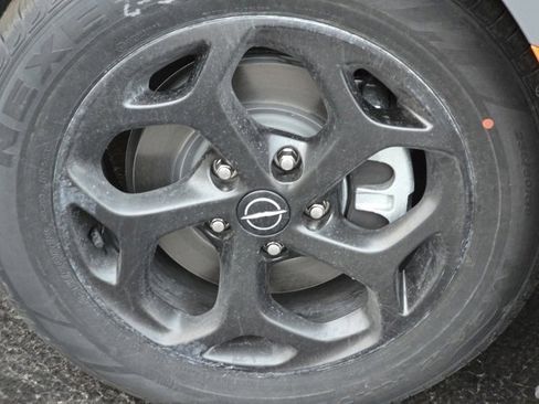 Used 2025 Chrysler Pacifica Premium image 20