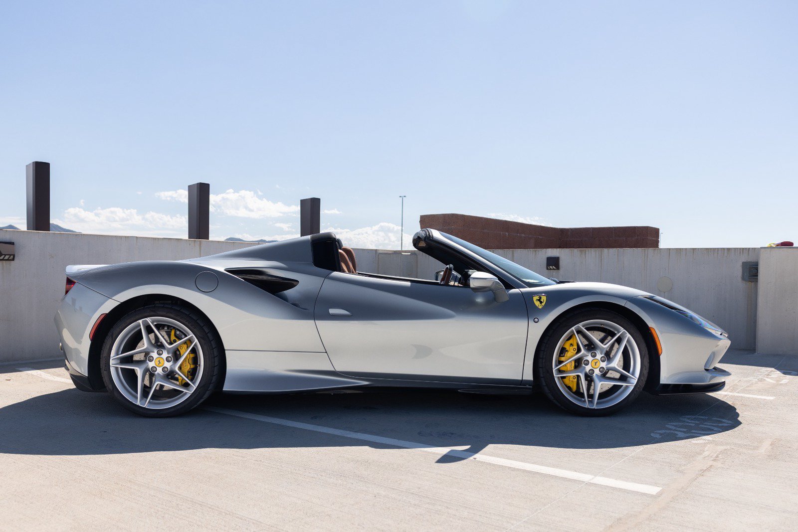 Used 2021 Ferrari F8 Tributo RWD image 8