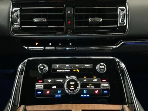 Used 2024 Lincoln Navigator L Black Label AWD/4WD image 12