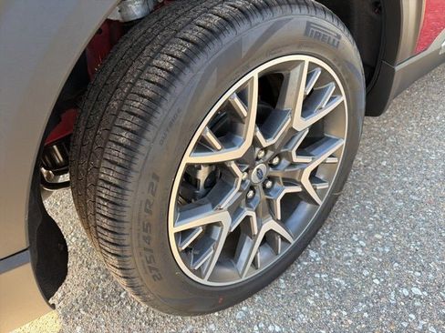 New 2025 Ford Explorer Platinum w/ Ultimate Package image 9