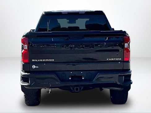 Used 2022 Chevrolet Silverado 1500 Custom Trail Boss AWD/4WD image 5