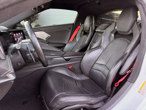 Used 2021 Chevrolet Corvette Stingray Premium Cpe w/ Z51 Performance Package RWD image 35