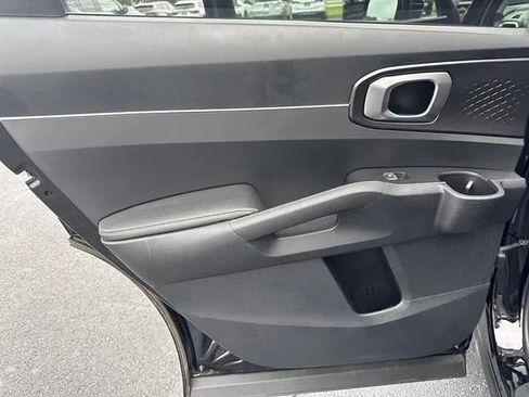 Certified 2022 Kia Sorento S FWD image 13