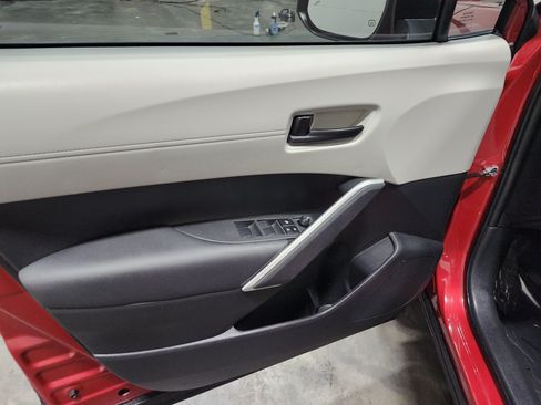 Used 2022 Toyota Corolla Cross LE FWD image 20
