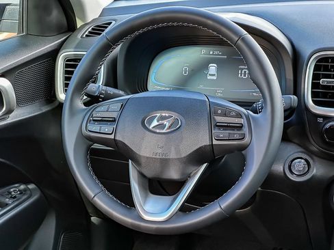 Used 2026 Hyundai Venue SEL FWD image 25
