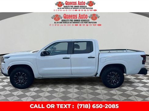 Used 2024 Nissan Frontier S AWD/4WD image 3