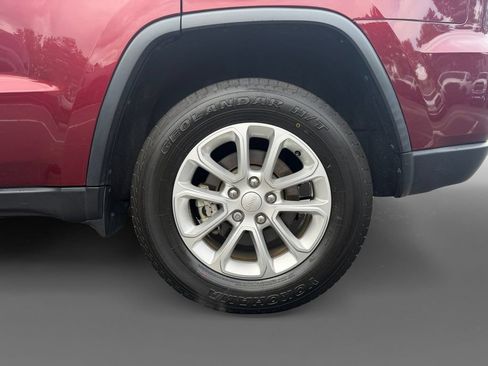 Used 2021 Jeep Grand Cherokee Laredo RWD image 8