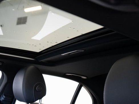 Used 2022 Mercedes-Benz E 350 Sedan image 4