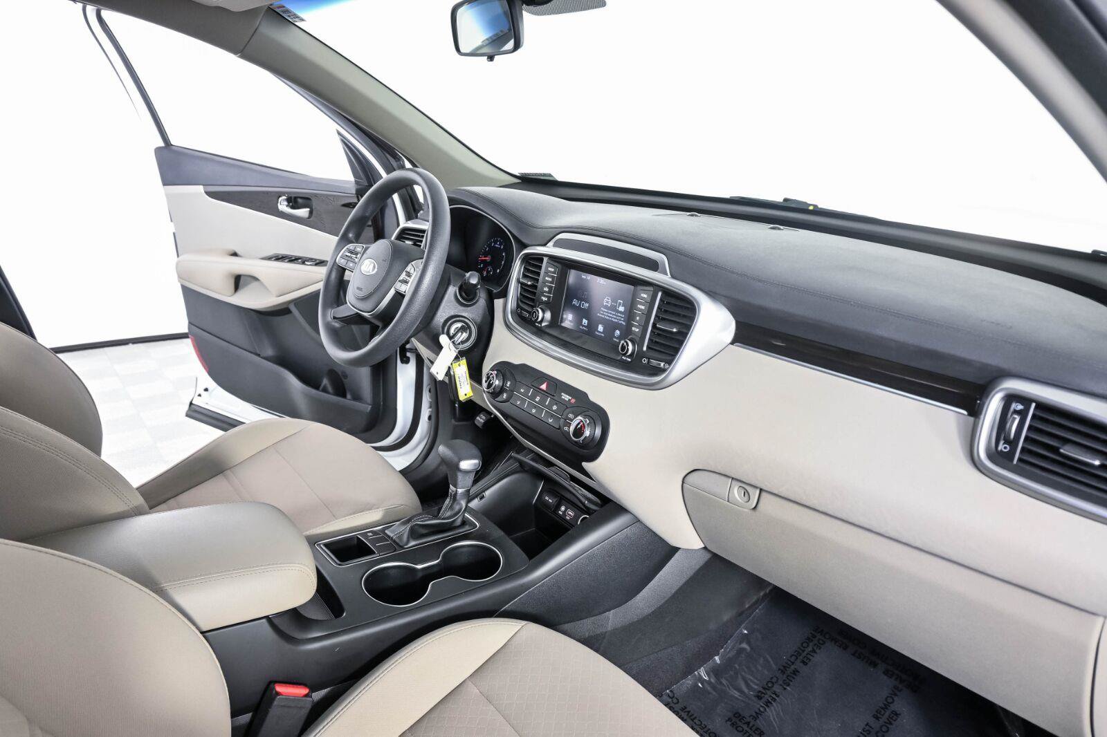 Used 2019 Kia Sorento FWD image 22