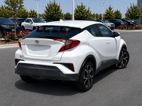 Used 2018 Toyota C-HR XLE FWD image 5