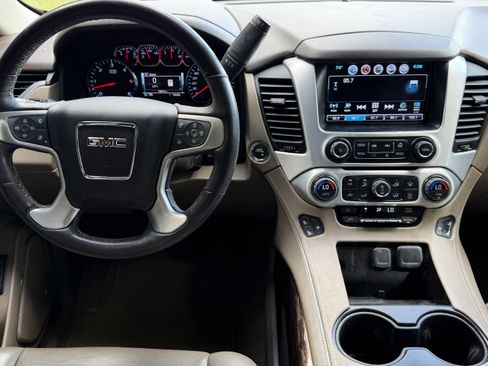 Used 2020 GMC Yukon SLT w/ Premium Edition RWD image 5