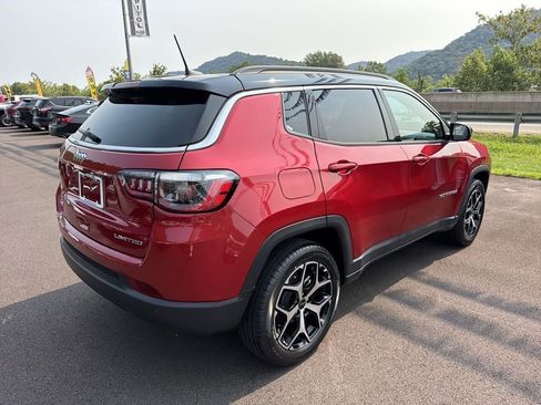 Used 2025 Jeep Compass Limited AWD/4WD image 4