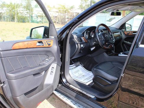 Used 2015 Mercedes-Benz GL 320 BlueTEC 4MATIC image 13