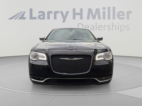 Used 2016 Chrysler 300 C AWD/4WD image 8