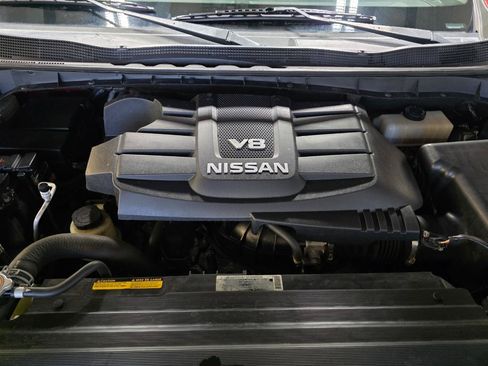 Used 2019 Nissan Titan PRO-4X AWD/4WD image 39