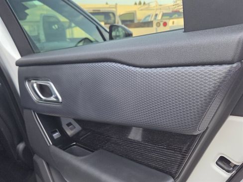 Used 2021 Land Rover Range Rover Velar R-Dynamic S image 20