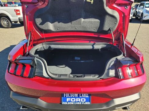 Used 2025 Ford Mustang Premium image 8