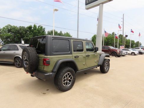 Used 2026 Jeep Wrangler Unlimited Rubicon AWD/4WD image 9