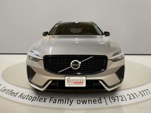 Used 2025 Volvo XC60 B5 Core AWD/4WD image 8