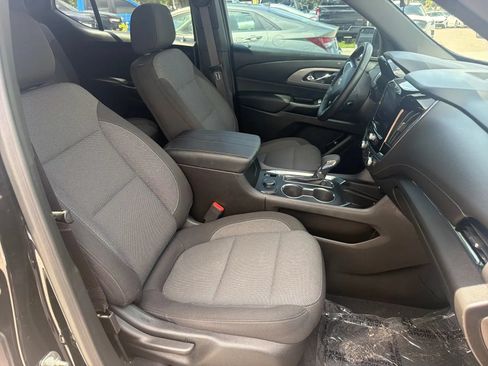 Used 2023 Chevrolet Traverse LT FWD image 20