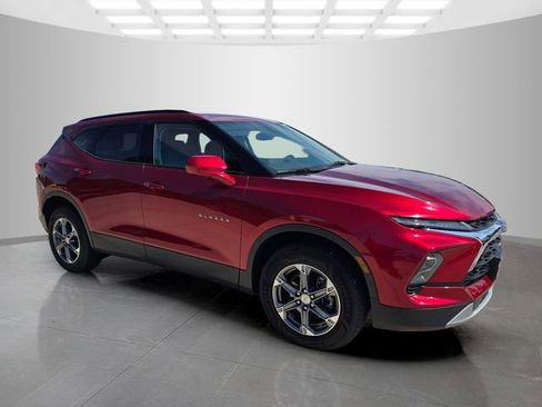 Used 2023 Chevrolet Blazer LT w/ Convenience Package AWD/4WD image 2