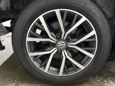 Used 2021 Volkswagen Tiguan S FWD image 21