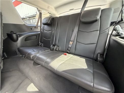 Used 2019 Cadillac Escalade ESV Premium Luxury RWD image 25
