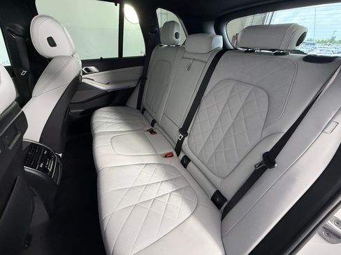 Used 2023 BMW X5 sDrive40i w/ Executive Package RWD image 30
