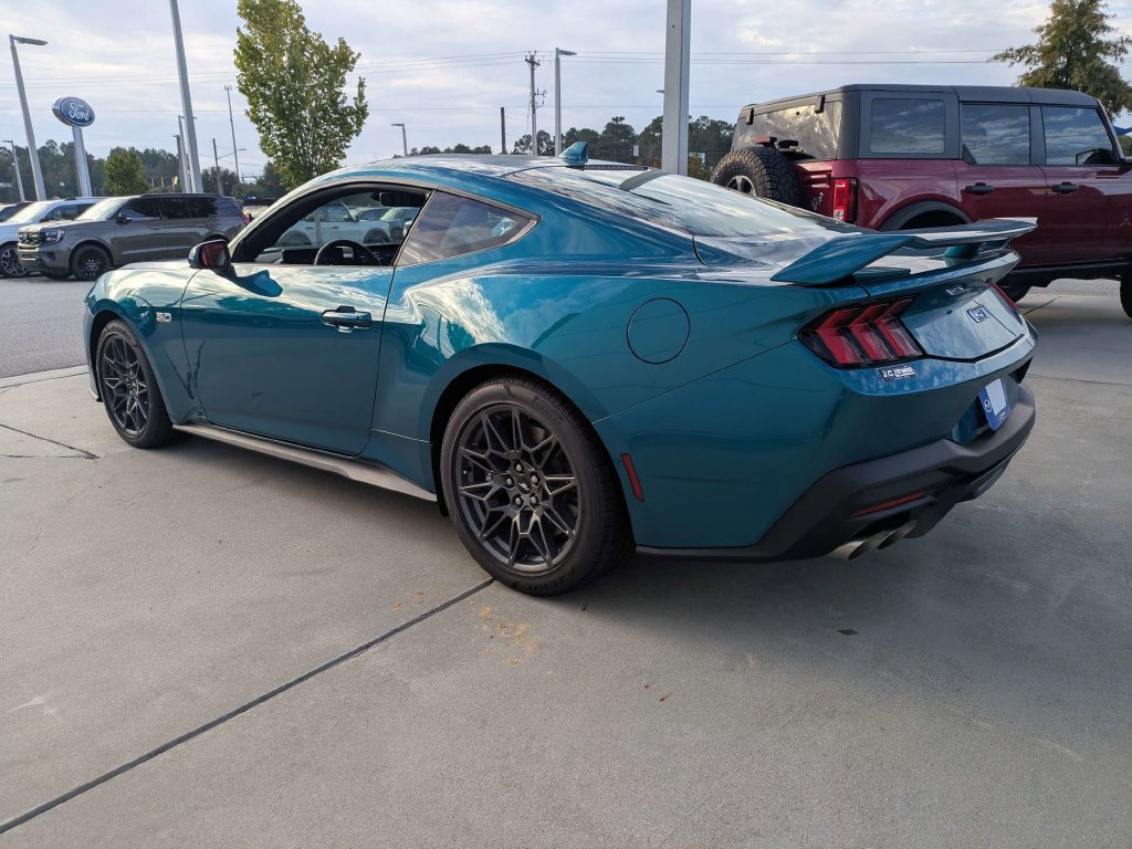 New 2026 Ford Mustang GT Premium w/ GT Performance Package RWD image 6