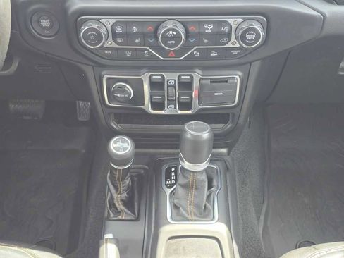 Used 2022 Jeep Gladiator High Altitude AWD/4WD image 13
