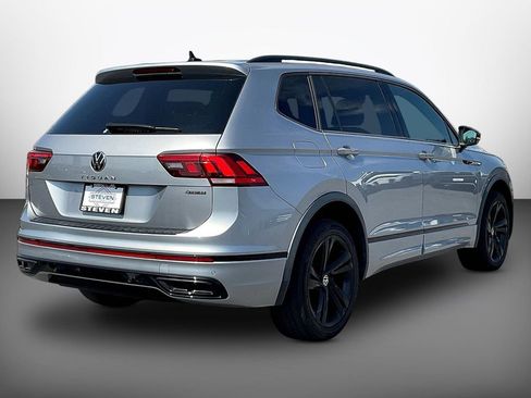 Used 2023 Volkswagen Tiguan SE R-Line AWD/4WD image 6