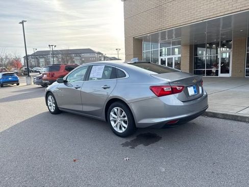 Used 2024 Chevrolet Malibu LT image 2